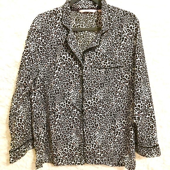Victoria's Secret black pink top long sleeve animal print button up Pj size M - Picture 1 of 8